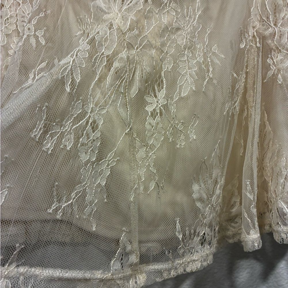 Ivory Lace Skirt XL - Picture 3 of 4